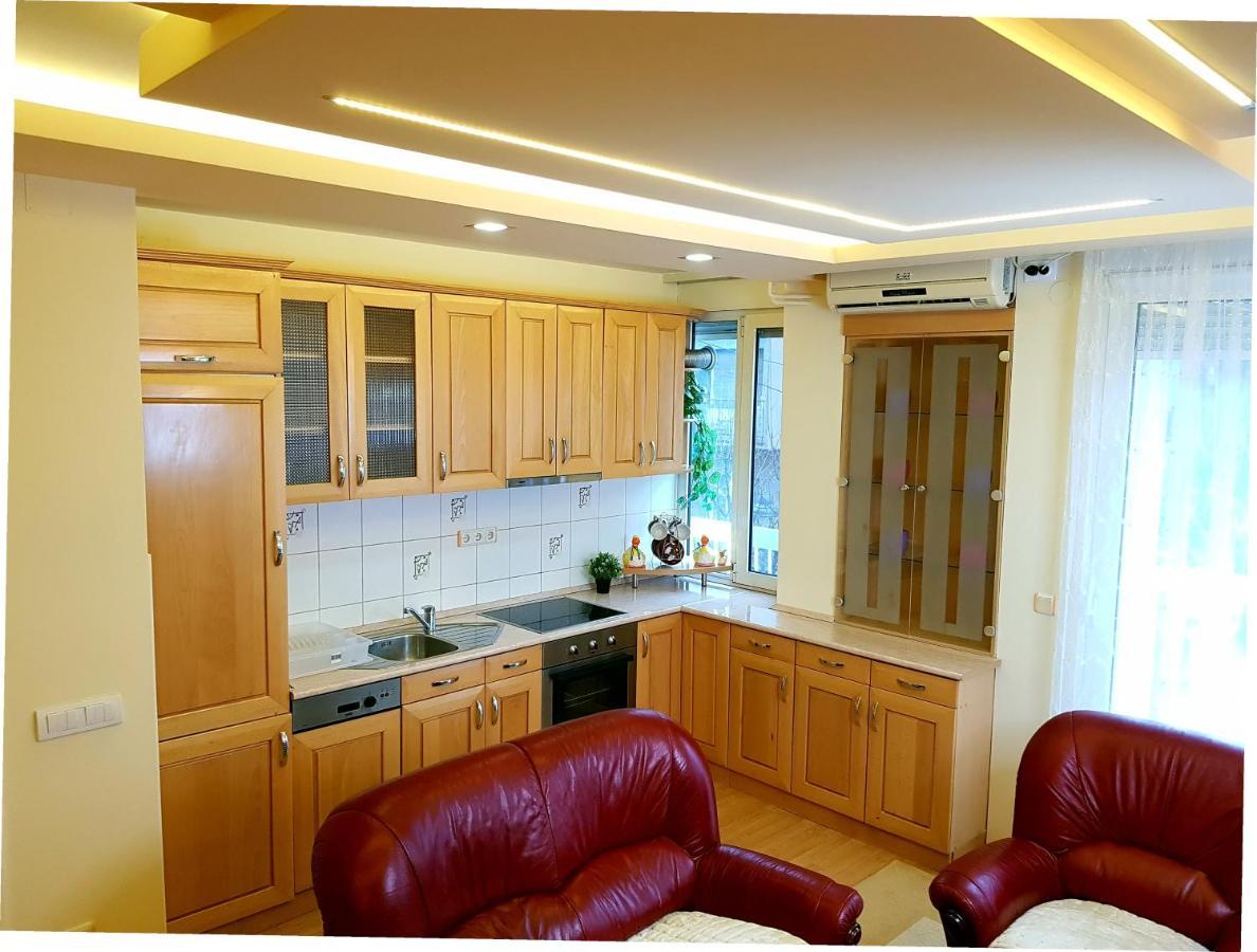 Apartman Harmony สเมเดเรโว ภายนอก รูปภาพ